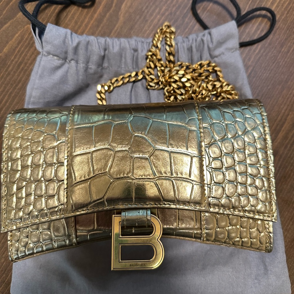 Balenciaga Hourglass Croc-Embossed Leather Wallet-On-Chain